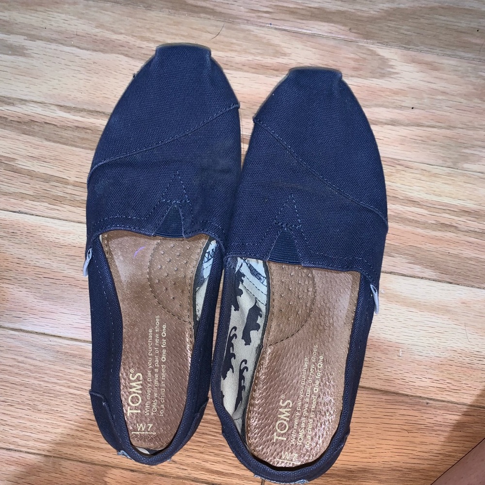 Blue toms